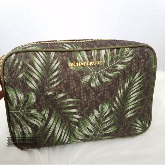 Michael Kors Handbags - Michael Kors Jet set Large crossbody olive Brown